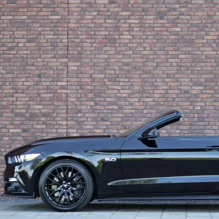 Mustang GT Cabriolet 5L V8 - Image 3
