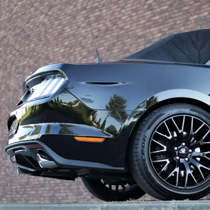 Mustang GT Cabriolet 5L V8 - Image 2