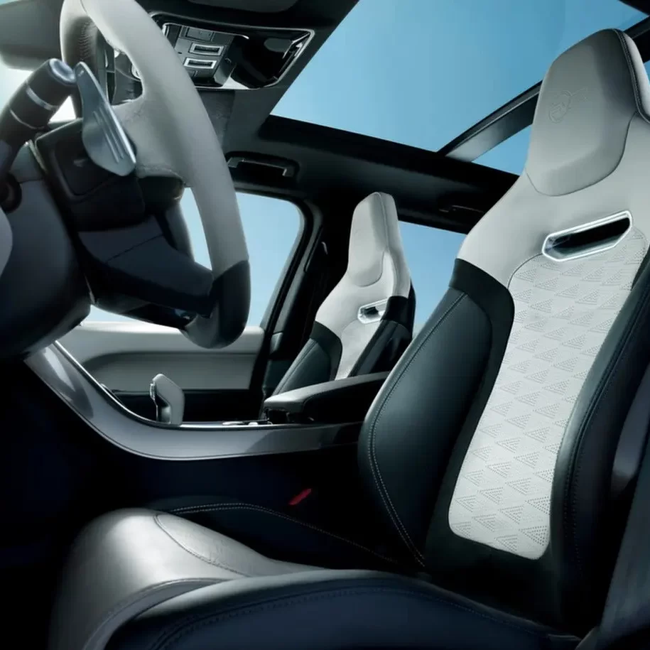 Range Rover Sport SVR 5L V8 Supercharged - Image 4